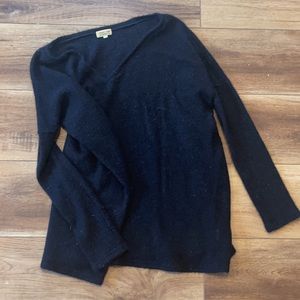 Black piko sweater